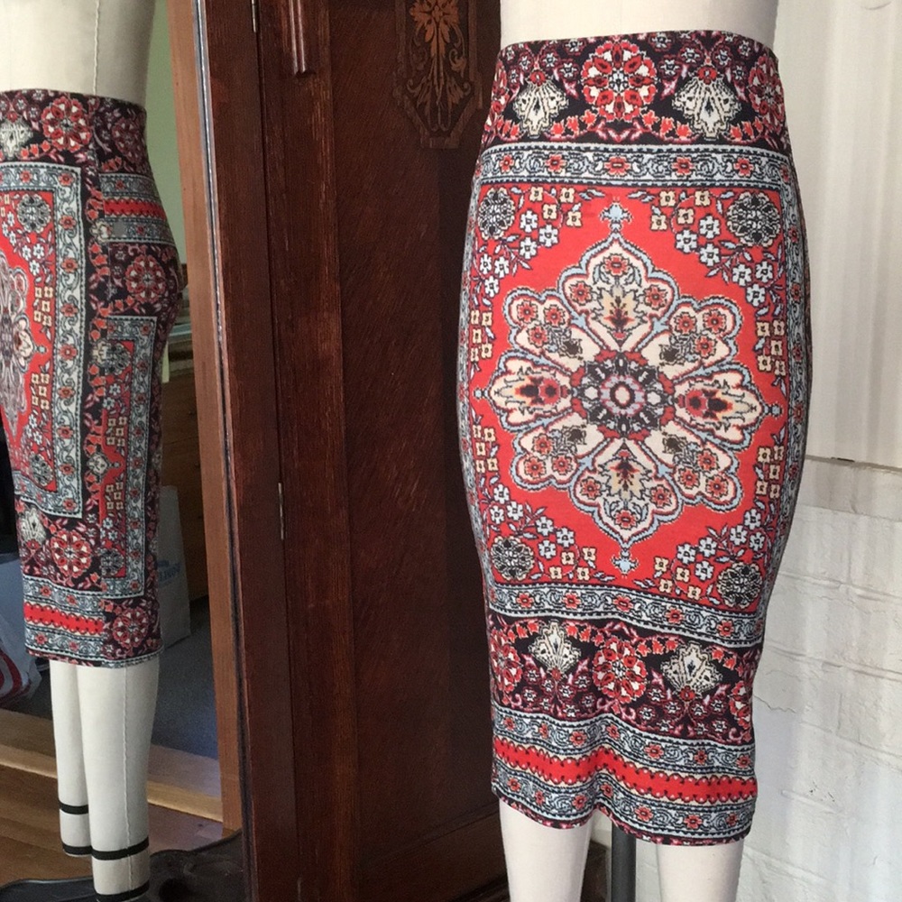TOPSHOP Persian Rug Tube Skirt Size 4. RARE ☆ - Picture 3 of 12